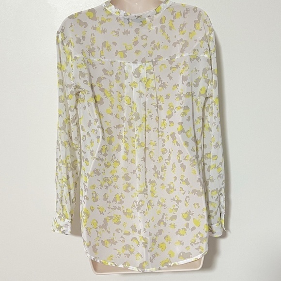 🆕 a.n.a sheer long sleeve pullover button blouse top white yellow medium petite - Picture 2 of 10